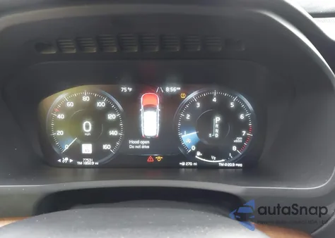 2021 Volvo Xc90 T6 Momentum 7 Passenger z USA, uszkodzony, nr VIN YV4A22PK5M1740920